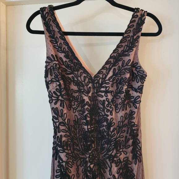 Betsy Adam gown - Picture 11 of 14